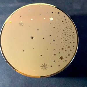 Brand New “Beautiful” perfumed body powder by Estée Lauder.  Full-size 1 oz.